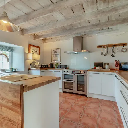 Holiday home Tregenna
