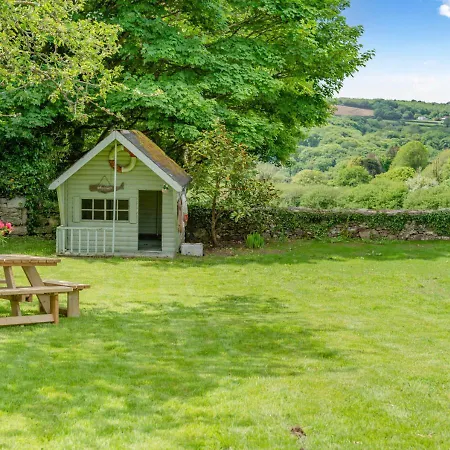 Holiday home Tregenna